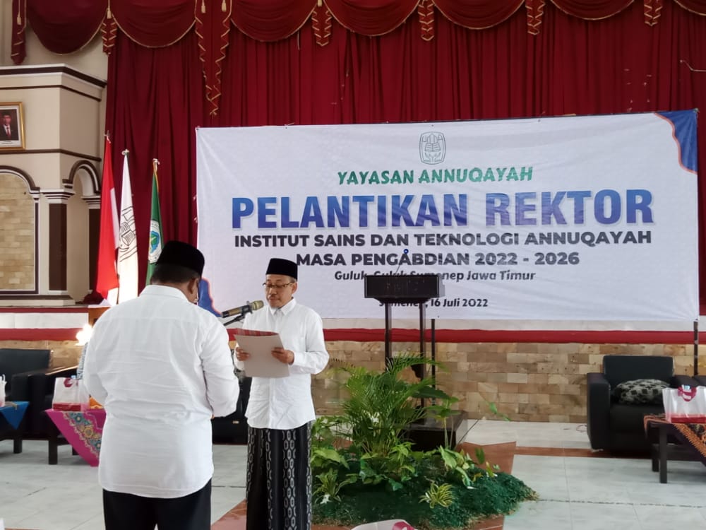 Periode Kedua, Dr. KH. Mohammad Hosnan,M.Pd Resmi Jadi Rektor IST Annuqayah 2022-2026