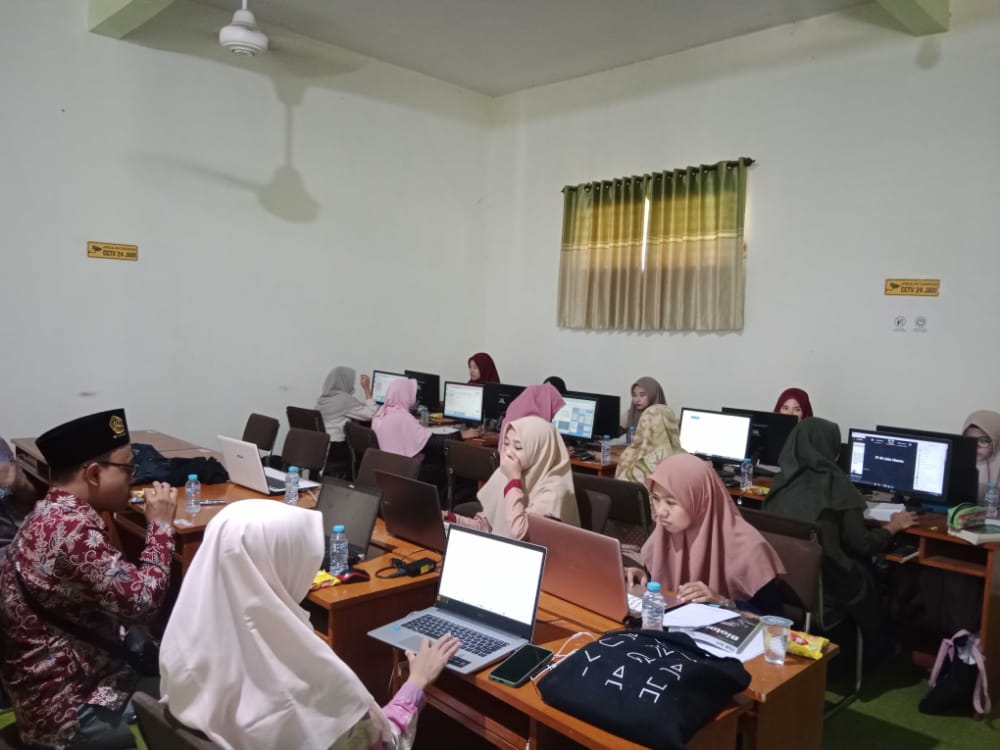 Peserta ONMIPA 2022 FMIPA IST Annuqayah Ikuti Technical Meeting dan Try Out seleksi Tingkat Wilayah via Zoom Meeting