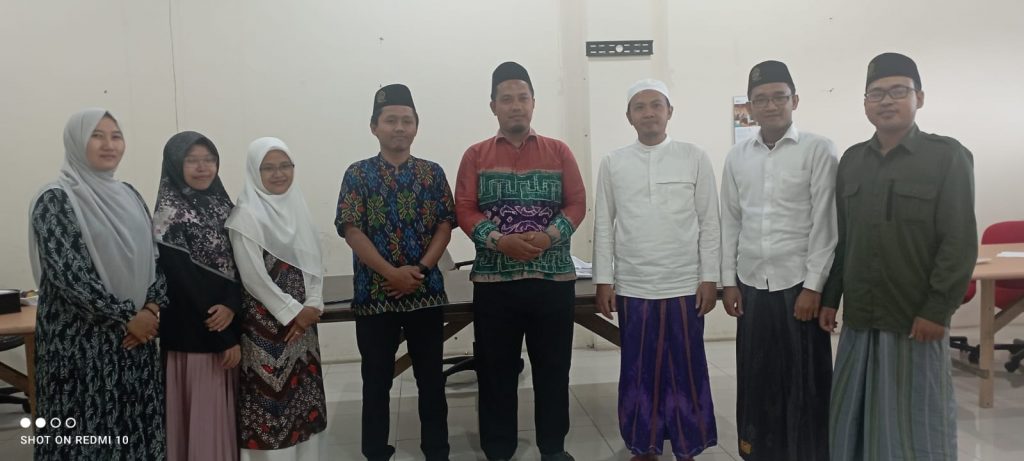 LPPM melakukan Monev Hibah Kemendikbud Ristek menggandeng Reviewer dari UIM Pamekasan