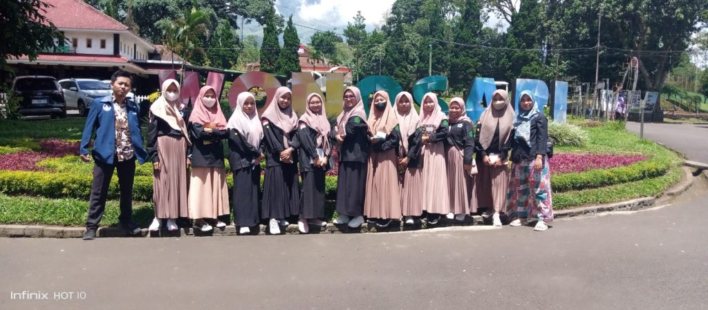 Kunjungan Industry Mahasiswi Kimia di PT. Perkebunan Nusantara XII