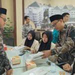 Mahasiswi Biologi F-MIPA IST Annuqayah Praktikum Herbarium Tumbuhan di FMIPA UNISMA