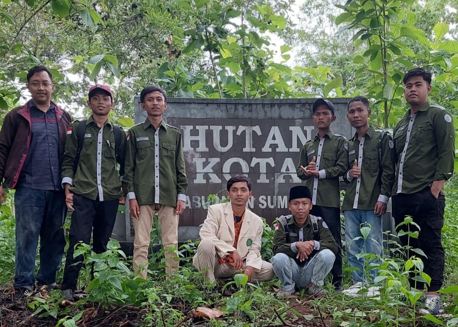 Mahasiswa Biologi Angkatan 2020 Gelar Observasi Matkul Ekologi Populasi di Hutan Kota Sumenep.