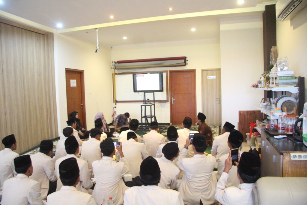 Kunjungan Field Trip  Mahasiswa Biologi FMIPA Universitas Annuqayah Ke Anita Family Bakery Sumenep