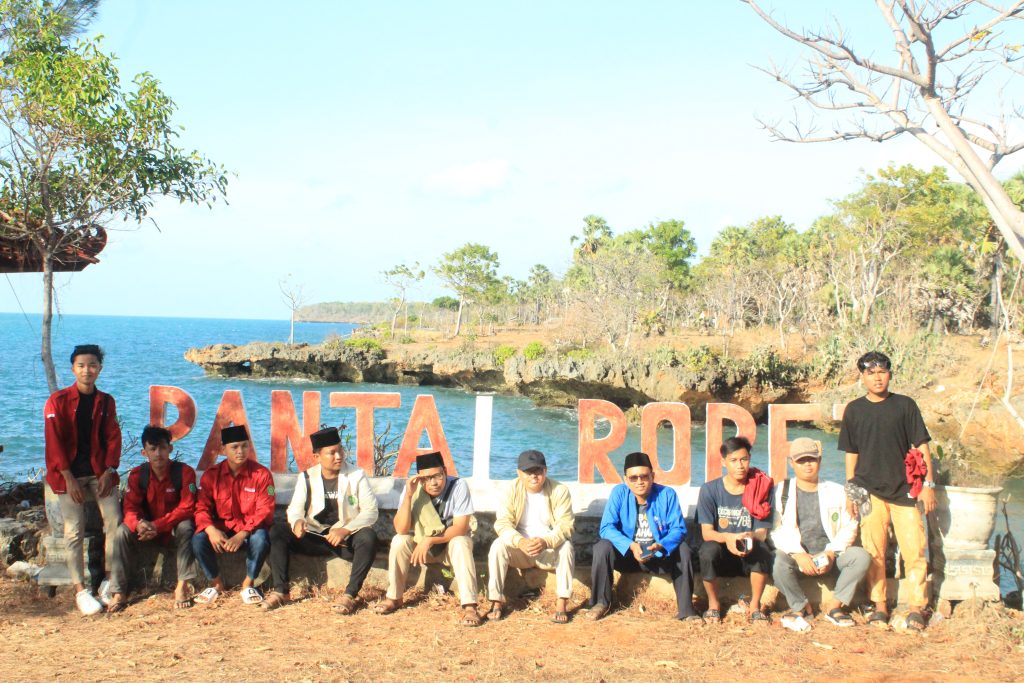 Mahasiswa Biologi Universitas Annuqayah Melakukan Praktikum Lapang di Pulau Giliyang
