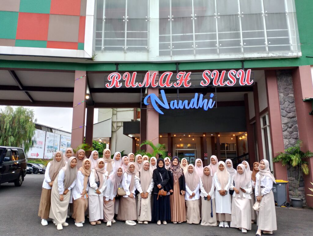 Belajar Langsung dari Sumbernya: Mahasiswa Biologi Semester IV Universitas Annuqayah Kunjungi Wisata Edukasi Susu Batu