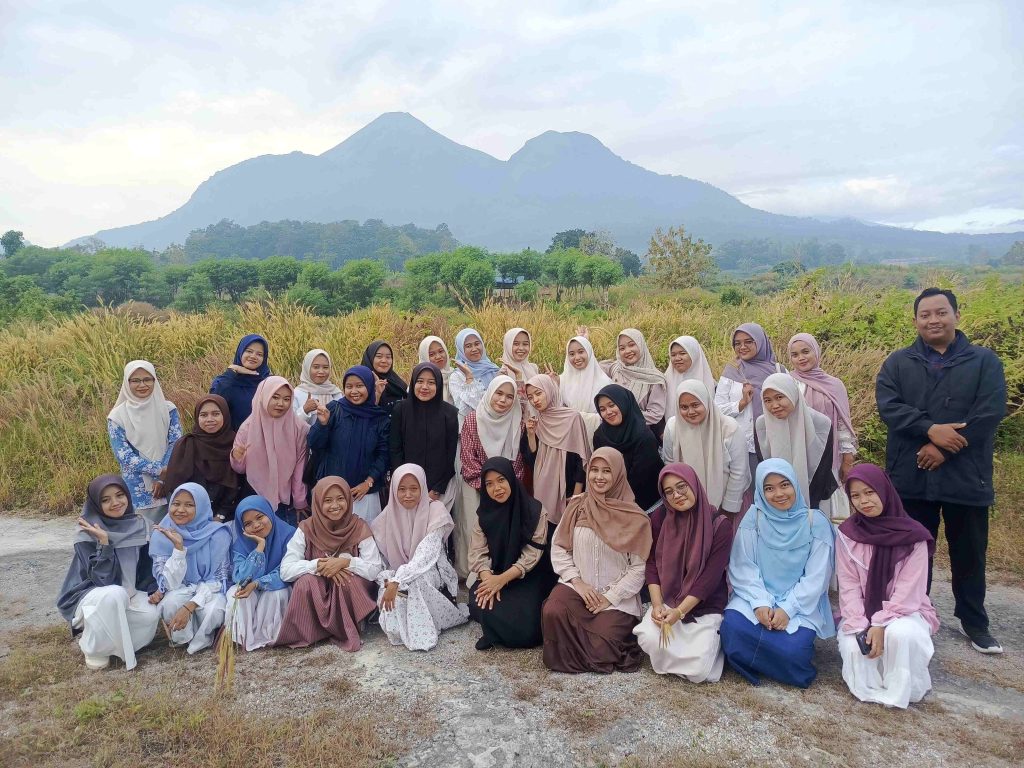Eksplorasi Keanekaragaman Hayati: Mahasiswa Biologi Universitas Annuqayah Gelar Observasi Ekologi di Hutan Alam Trawas dan Kaki Gunung Penanggungan